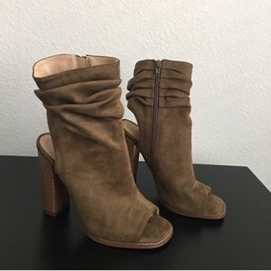 Olive Green / Brown Wooden Heels